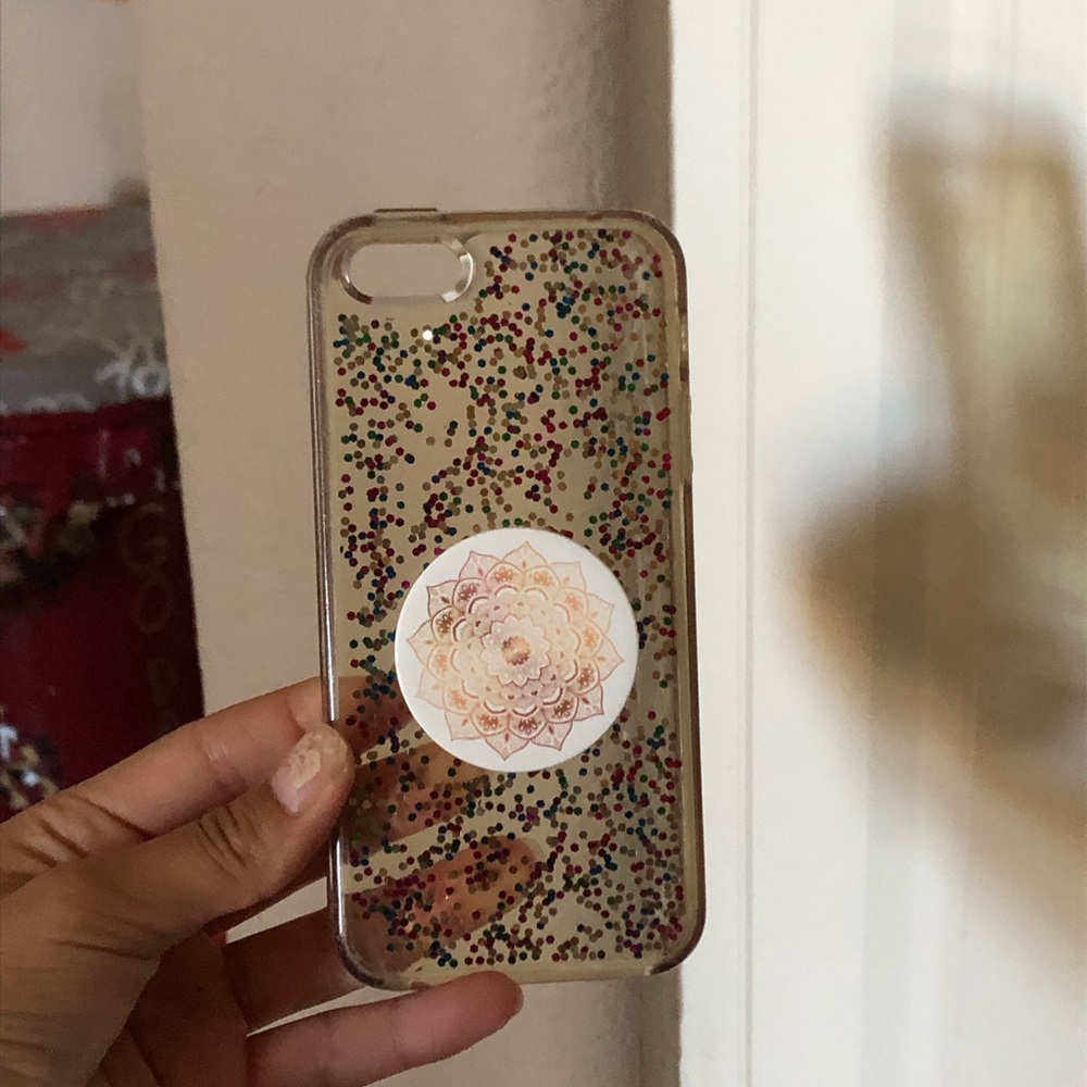 I am selling a Phone case